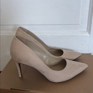 Marc Fisher Cream Pointed Toe Heels